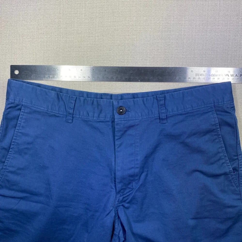 The North Face Mens Blue Chino Shorts Size 36 Regular Flat Front Cotton Twill